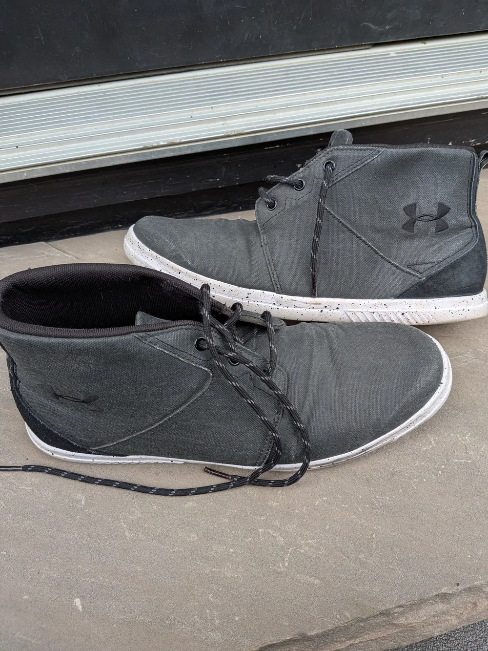 Under Armour Men's Black Canvas Chukka Boots